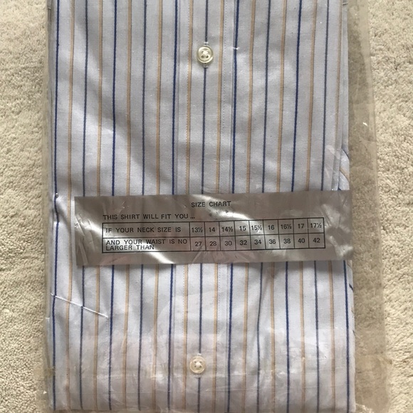 NWT: Manhattan short sleeves shirt - Picture 5 of 5